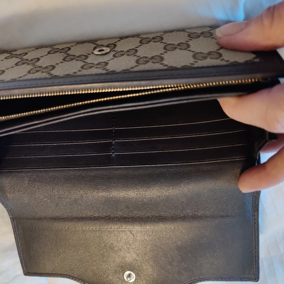 Authentic Gucci wallet - Picture 4 of 8